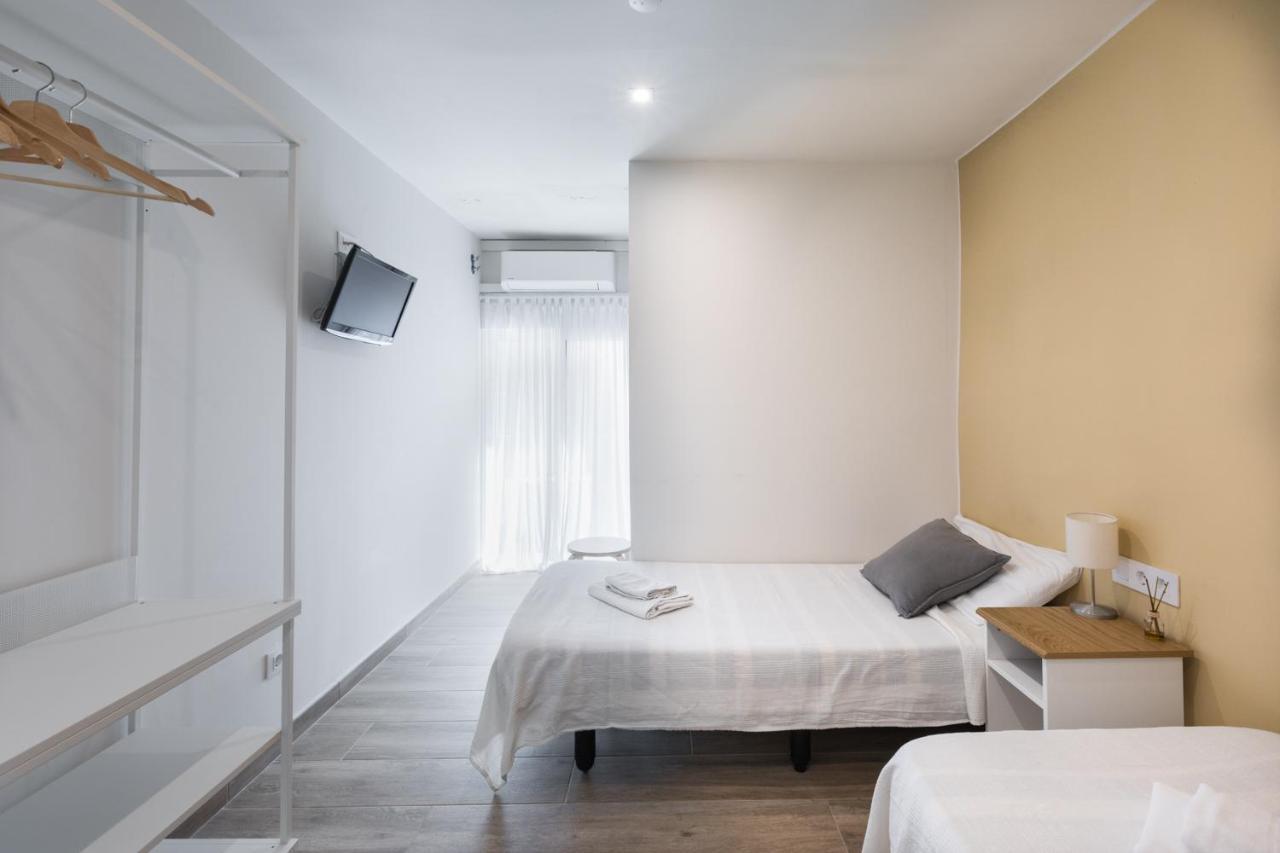 Hostal Oliveta Barcelona Ngoại thất bức ảnh